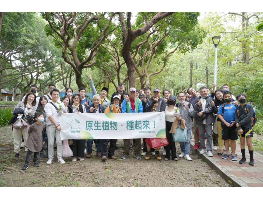 LINE_ALBUM_221214_53